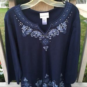 Alfred Dunner Top  embroidered, sleeve 3/4, size L.